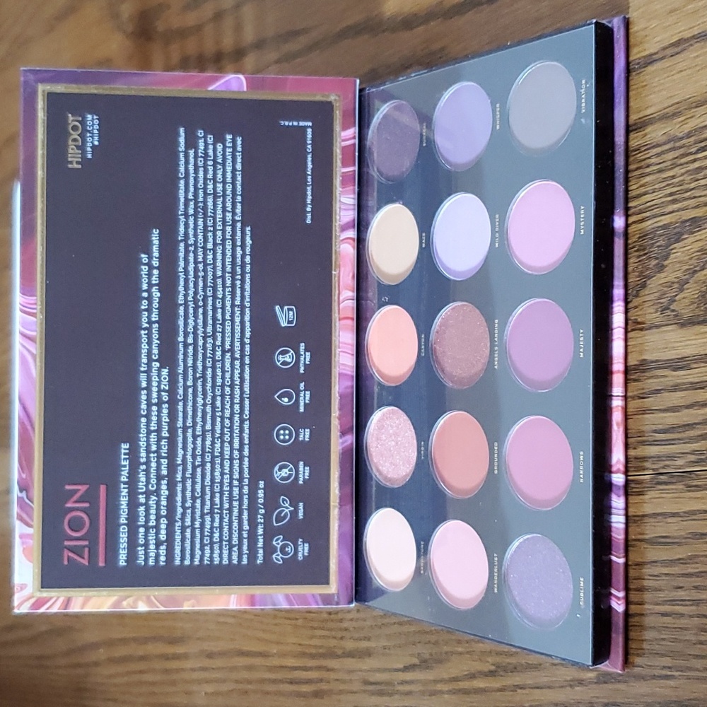 Makeup Bundle - Picture 2 of 5
